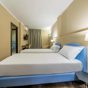 motel-hotel-charlie.italymilanhotels.net/